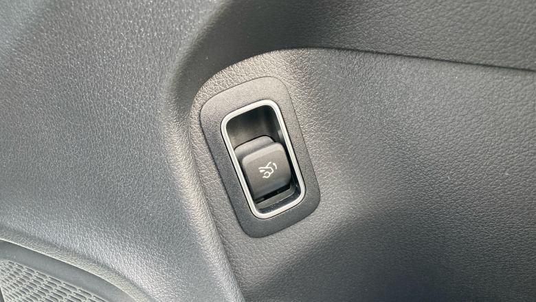 Mercedes-Benz CLA 200 AMG Line Premium 4dr Tip Auto Petrol Saloon